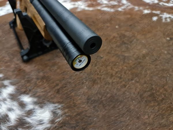 The Artemis P15 Regulated 5.5mm might be one of the best selling regulated PCP airguns of all time. Don't be fooled by it's simple looks, though. Purpose-built for accuracy, consistency, light weight and also durability. You also get a load of high-end features in this compact package. Not to mention a very decent shot count for it's small size!
