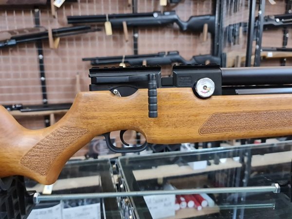 The Air Venturi Avenger Wood, available at SA Air Rifles & Accessories, has a Biathlon Side Lever Cocking action.