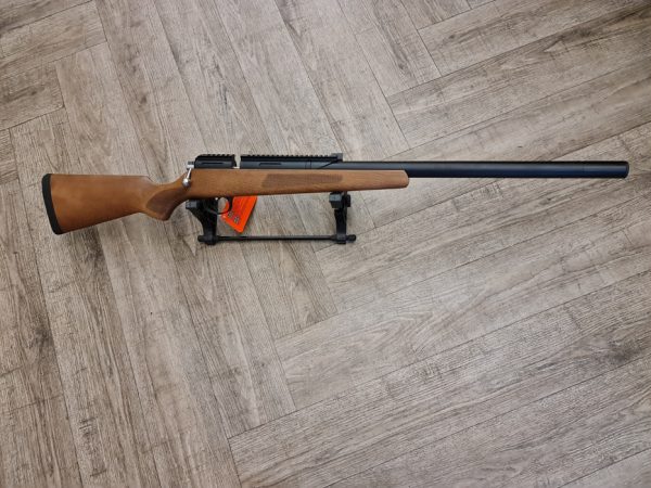 The integrated barrel-airtube makes the Snowpeak M30B PCP 5.5mm look more like a traditional long rifle firearm than an airgun.