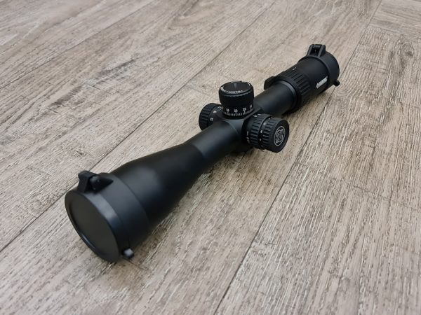 Look no further than the Marcool Wolverine 4-16x44 SFIRG HY1709 for a feature packed affordable rifle scope. With brilliantly clear optics and Side Focus, as well as a red and green illuminated centre dot reticle in the Second Focal Plane. Comes with a Sunshade, flip up lens covers and also a magnification throw lever.