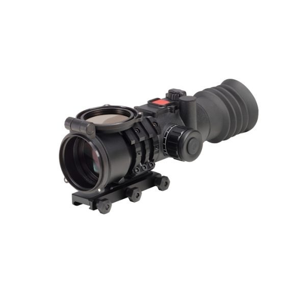 The Element Optics HYPR-7 7x50 gives the superior clarity and resolution of a traditional rifle scope, but with the added benefits of a digital reticle.